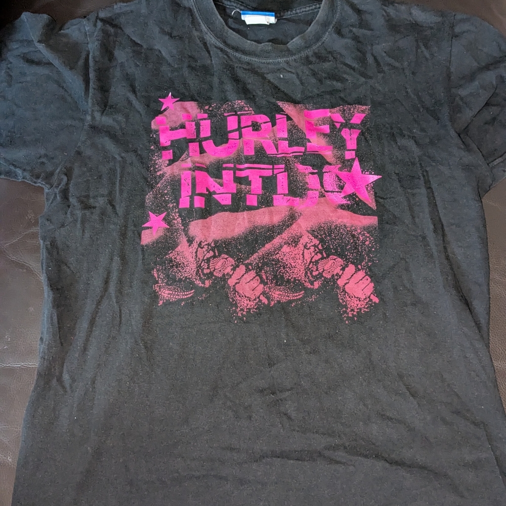 Hurley Black and Pink Graphic T-Shirt
